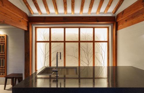 Gahoe-dong Apartamento | Bukchon Hanok - 'Yul Jae' The access code is sent by message