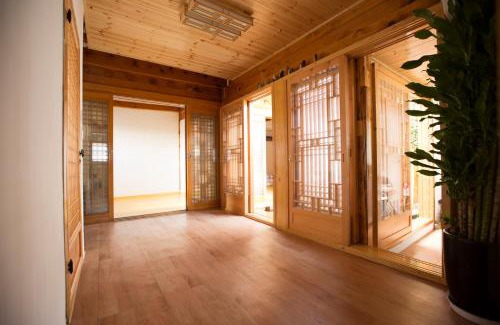 Gahoe-dong Casa | Bukchonae