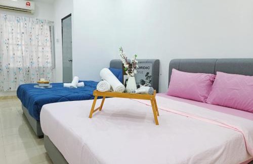 Bukit Baru Casa | Bukit Beruang 366D Family Home - Private Pool