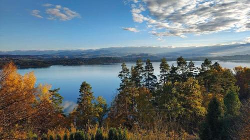 Tresna Chalet De Esquí | BUKOWA Jezioro Żywieckie Beskid Żywiecki Śląski Sauna Jacuzzi Kominek Morsowanie Tresna Żywiec Szczyrk