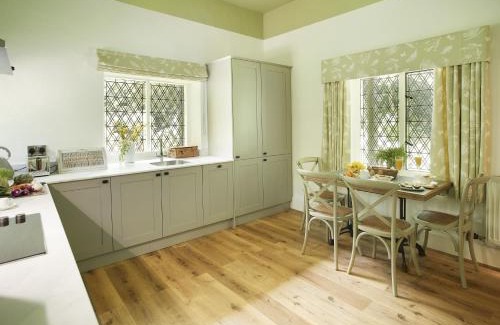 Eaton Mascott Casa | Bull Hollow Cottage