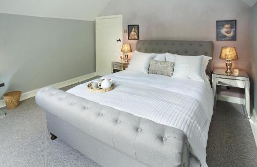 Eaton Mascott Casa | Bull Hollow Cottage