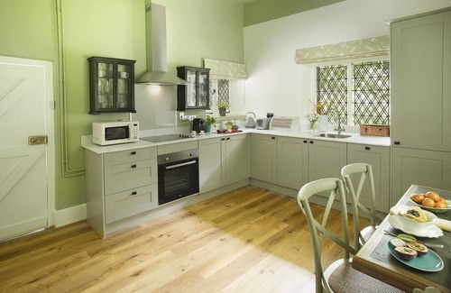 Eaton Mascott Cabaña | Bull Hollow Cottage - sleeps 2 guests