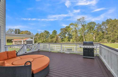 Haymarket Casa | Bull Run Estate- Luxury Retreat with Scenic Views home