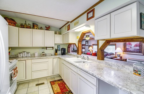 Taney County Casa | ¡NUEVO! Beaver Creek Home w / Boat Slip - ¡Camina hasta el lago!