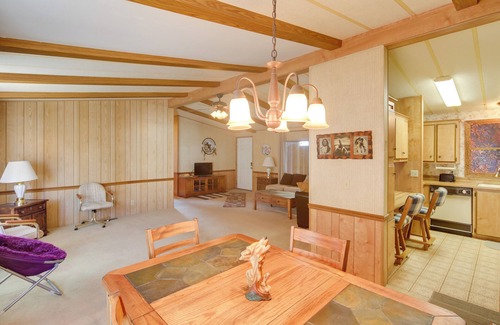 Holiday Shores Casa | ¡NUEVO! Bullhead City House - ¡A 4 cuadras del río CO!