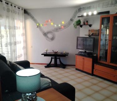 Creixell Apartamento | Bumbai