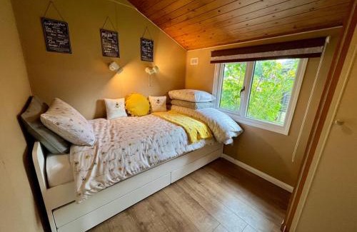 South Cerney Chalet De Esquí | Bumble Bee Cabin
