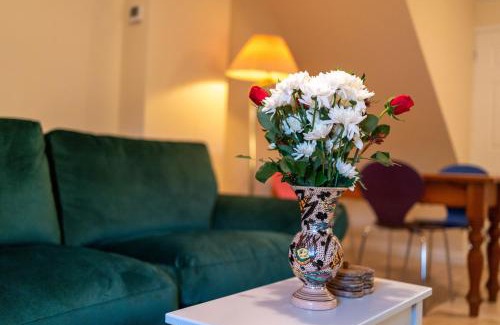 Witney Casa | Bumble Bee Cottage Witney Serviced accommodation