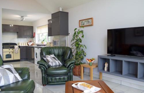 Longford Casa | Bumble Lodge