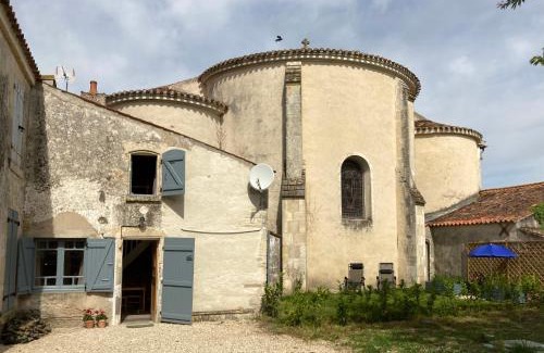 Vouille-les-Marais Casa | Bumblebee Cottage