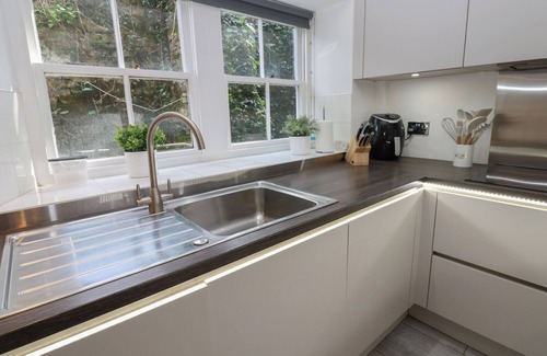 Aysgarth Cabaña | BUMBLEBEE COTTAGE, pet friendly, with open fire in Aysgarth
