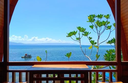 Bunaken Complejo | Bunaken 18 Diving Resort and Cafe