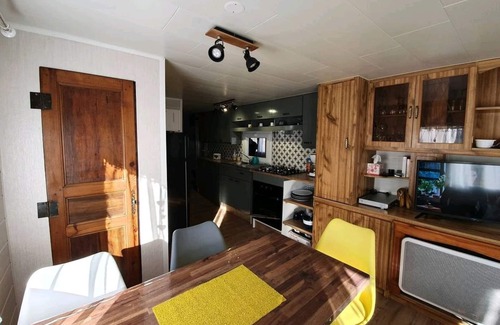 Besse-en-Chandesse Casa | Bungalow at Claude's