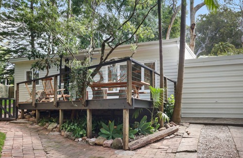 Avalon Beach Casa | Bungalow 127 at Avalon pde, 800m walk to beach