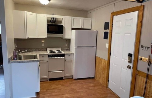 West Okoboji Casa | Bungalow 3: Anchor Away Bungalow