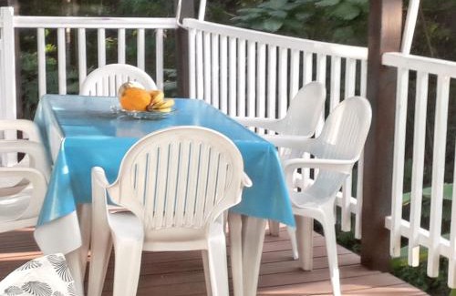 Bouillante Casa | Bungalow accueillant à Bouillante avec climatisation et terrasse