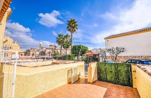 Gran Alacant Apartamento | BUNGALOW ACOGEDOR EN GRAN ALACANT
