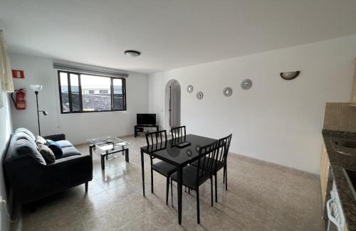 Urbanización Famara Casa | BUNGALOW APARTAMENTO SOL