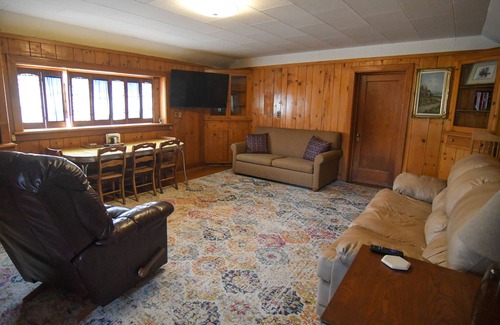 Elliston Casa | Bungalow at The Last Chance Motel