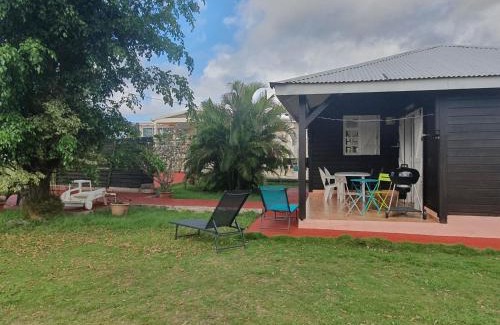 Sainte-Anne Casa | BUNGALOW BASSIN TROUVE