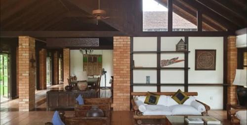 Kota Bharu Casa | Bungalow by The River
