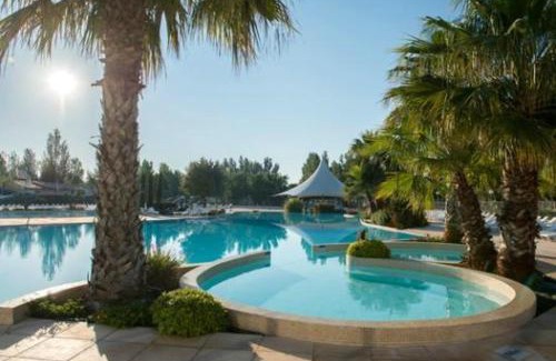 Vias Casa | Bungalow confortable à Vias avec piscine partagée