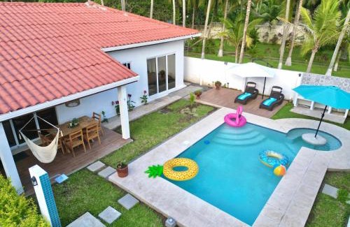 San Luis Talpa Casa | Bungalow en La Playa- Amatecampo Villas