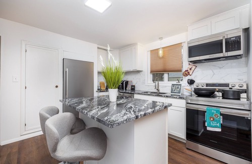 Windsor Casa | Bungalow House - Free Parking - 10 mins to Hartford & Airport