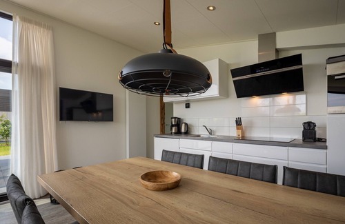 Herkingen Casa | Bungalow in Herkingen between nature reserve