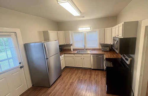 Old Irving Park Casa | Bungalow in the heart of Greensboro, close to Downtown, restaurants and shops
