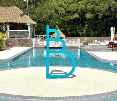 Grand-Bourg Complejo | Bungalow La Kawannaise - Piscine, Terrasse, Plage