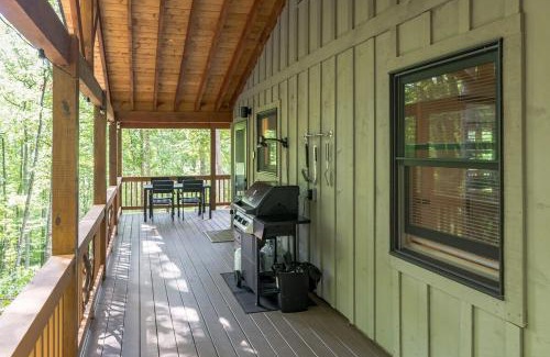 Cullowhee Casa | Bungalow, Lake Glenville, Amazing Views, & Sauna!