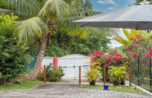 Saint Felix Casa | Bungalow Le Petit Corossol et Jacuzzi