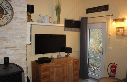 Virton Casa | Bungalow renovado cerca del lago Vallée de Rabais en Virton