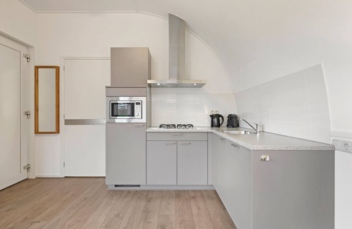 Midlaren Casa | Bungalow sobre el agua en un parque de vacaciones
