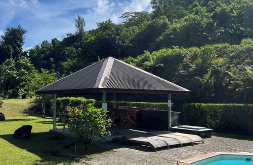 Teahupoo Casa | Bungalow Tipanier