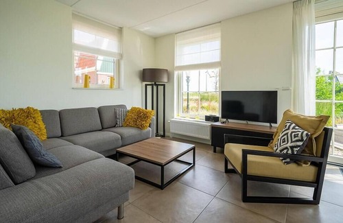 Uitdam Casa | Bungalow with 3 bedrooms, 2 bathrooms and a sauna