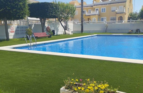 Gran Alacant Casa | Bungalow con piscina, patio privado de 17m2 y terraza (Playa del Carabassi)
