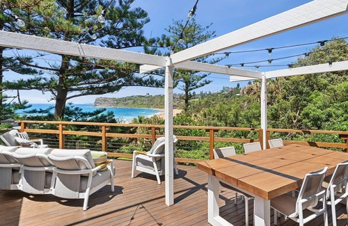 Newport Casa | Bungan Beach House - quintessential beach house