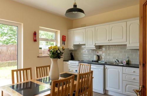 Bundoran Casa | Bunhovil - 2 Bedroom Bungalow