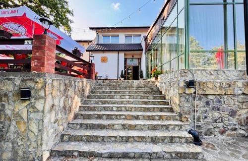 Ipotesti Casa | Bunika's - Cabana Stejarul