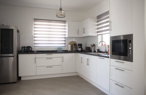 Fontein Villa | Bunita Blenchi. Piscina privada, Porche 42m2, hermosas playas y buenos restaurantes.