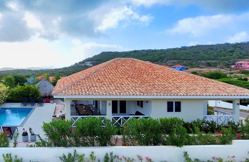 Fontein Villa | Bunita Blenchi. Piscina privada, Porche 42m2, hermosas playas y buenos restaurantes.