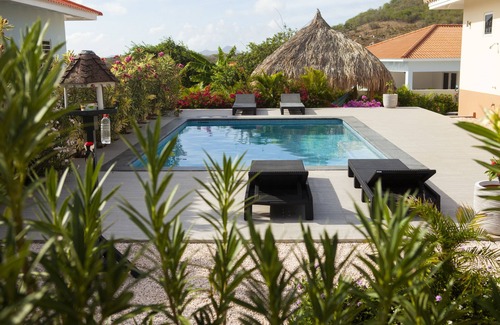 Fontein Villa | Bunita Blenchi. Piscina privada, Porche 42m2, hermosas playas y buenos restaurantes.