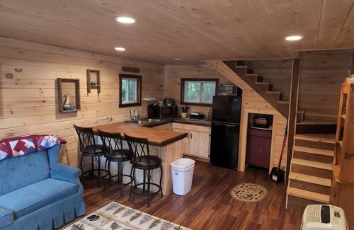 Millinocket Cabina | bunk house on a pristine lake 25 min from Mt katahdin awesome 4 wheeling