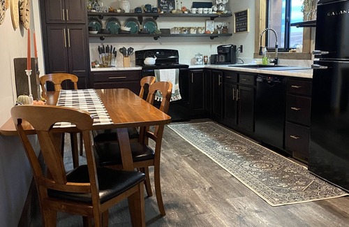 Great Falls Casa | Bunkhouse at Down Home Acres