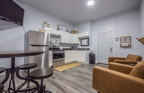 Maryville Apartamento | Bunkhouse on the Square-Pet Friendly!