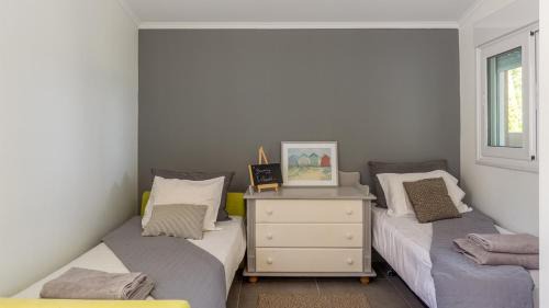 Saronikos Casa | Bunny island- seaview house, private garden , Lagonisi, Attika riviera by Comfortbnb