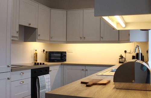 Bunratty Casa | Bunratty Town House No 1 - sleeps 8 guests in 4 bedrooms